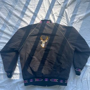 Vintage Walls Mountain Jacket